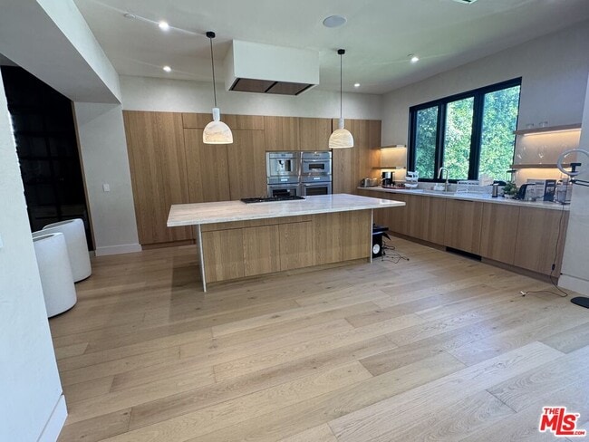 property at 4740 Sunnyslope Ave