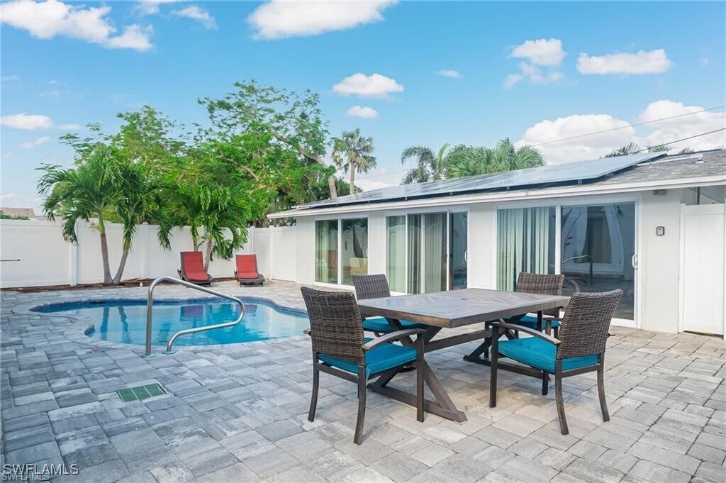 773 95th Ave N in Naples, FL - Building Photo