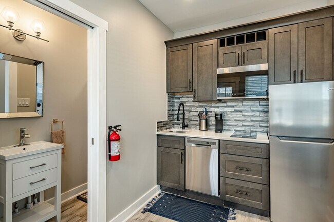 5708 Park Blvd-Unit -Unit 1 in Wildwood Crest, NJ - Building Photo - Building Photo