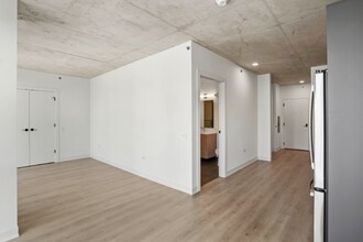 221 W Polk St in Chicago, IL - Building Photo - Building Photo