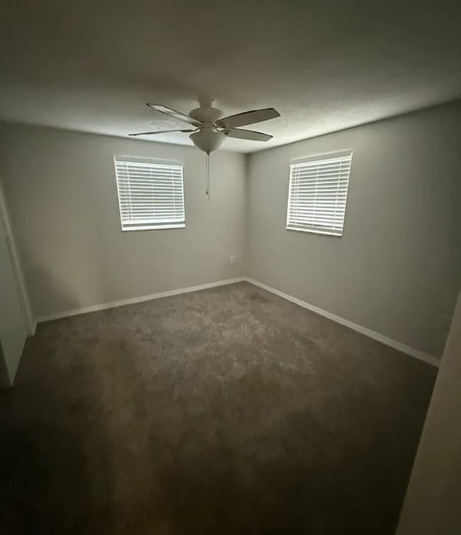 10801 Kingsbridge Rd in Port Richey, FL - Building Photo - Building Photo