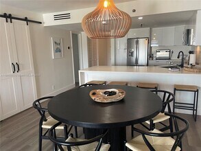 2625 Collins Ave in Miami, FL - Building Photo - Building Photo