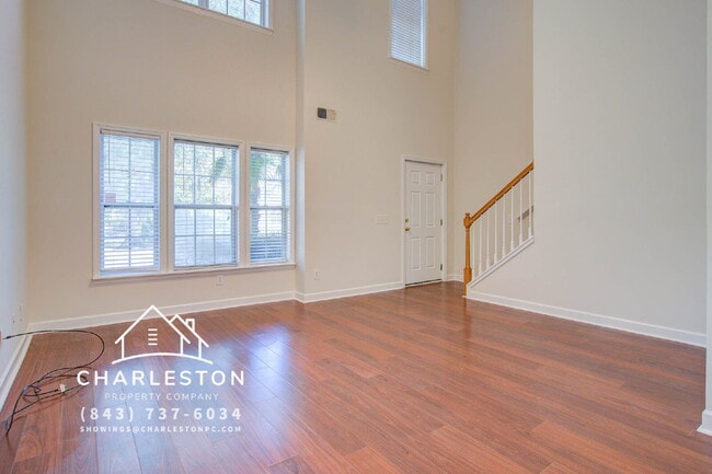 100 Chinquapin Dr in Summerville, SC - Foto de edificio - Building Photo