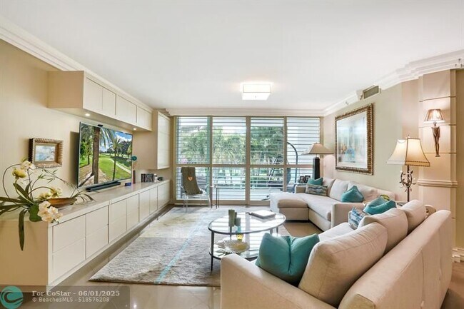 property at 550 SE Mizner Blvd