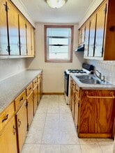 117 Howard St, Unit 1 in Fall River, MA - Building Photo - Building Photo