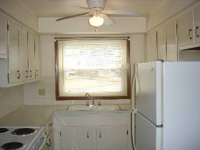 126 7th St NW-Unit -Apt 6 in North Canton, OH - Foto de edificio - Building Photo