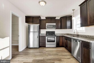 16 Secretariat Dr in Hanover, PA - Building Photo - Building Photo