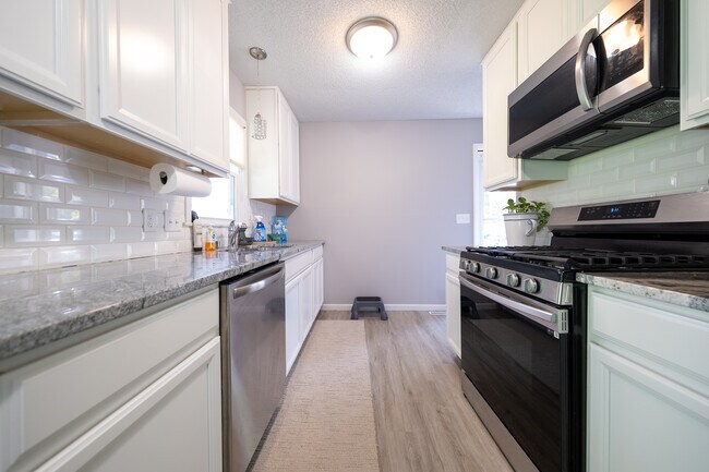 8521 Nicollet Ave in Bloomington, MN - Building Photo - Building Photo