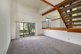 Harbor Pointe Apartments in Milwaukee, WI - Foto de edificio - Building Photo