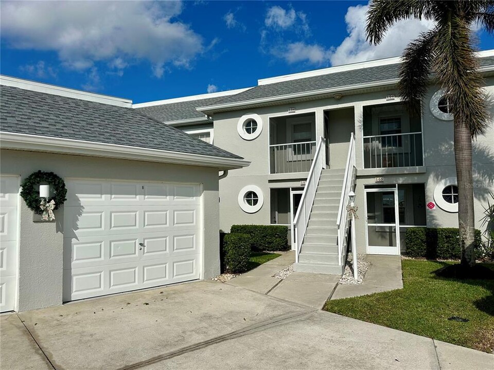 1340 San Cristobal Ave in Punta Gorda, FL - Foto de edificio