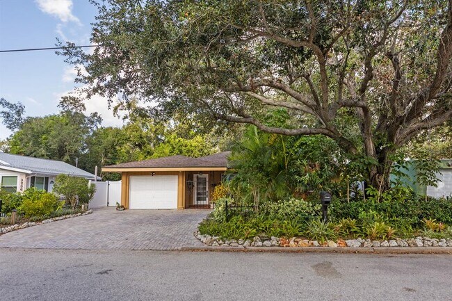 3228 1st Ave W in Bradenton, FL - Building Photo - Building Photo