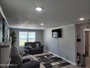 2543 Lewis St in Jacksonville, FL - Building Photo - Building Photo