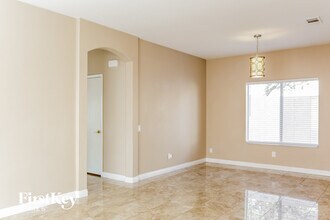 7845 Seychelles Ct in Las Vegas, NV - Building Photo - Building Photo