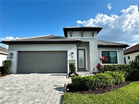 4048 Pegasus Wy in Naples, FL - Building Photo