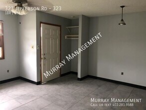 323 Jefferson Rd in Fremont, NE - Building Photo - Building Photo