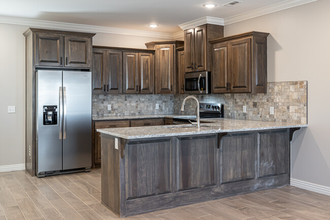 Har-Ber Meadows Townhomes in Springdale, AR - Foto de edificio - Interior Photo