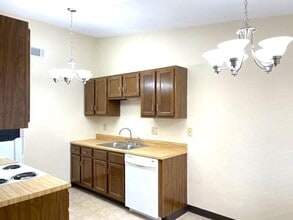 87 Peachtree Ln in Fairview Heights, IL - Building Photo - Building Photo