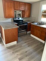 6939 MacArthur Blvd in Oakland, CA - Building Photo