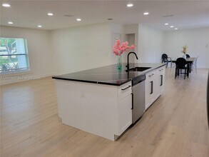 735 Tradewind Dr in North Palm Beach, FL - Building Photo - Building Photo