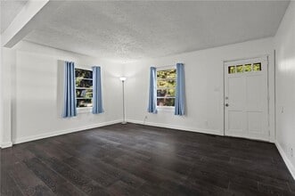 317 Argus Cir NW in Atlanta, GA - Building Photo - Building Photo