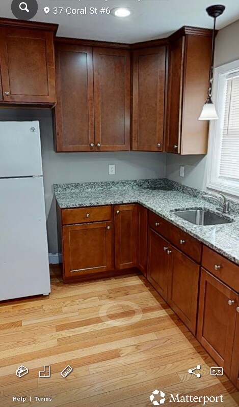 37 Coral St in Worcester, MA - Foto de edificio - Building Photo