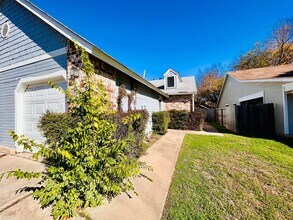 9219 Kempler Dr in Austin, TX - Building Photo - Building Photo