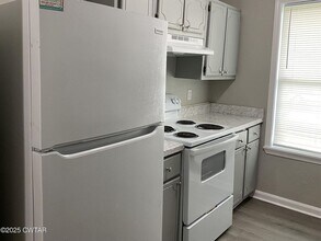 9 Markwest Cove-Unit -Right side in Jackson, TN - Building Photo - Building Photo