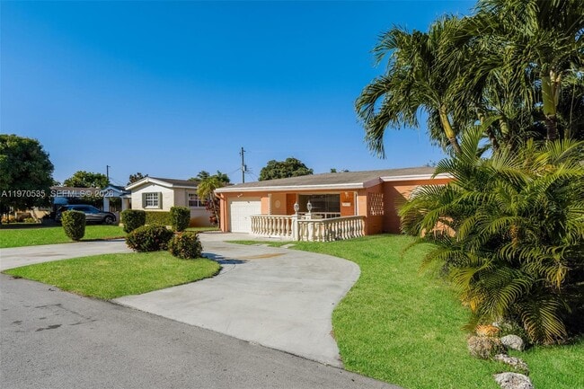 7619 Kismet St in Miramar, FL - Building Photo - Building Photo