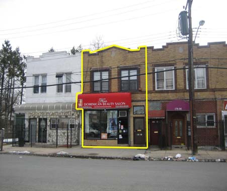 17808 Sayres Ave in Jamaica, NY - Building Photo