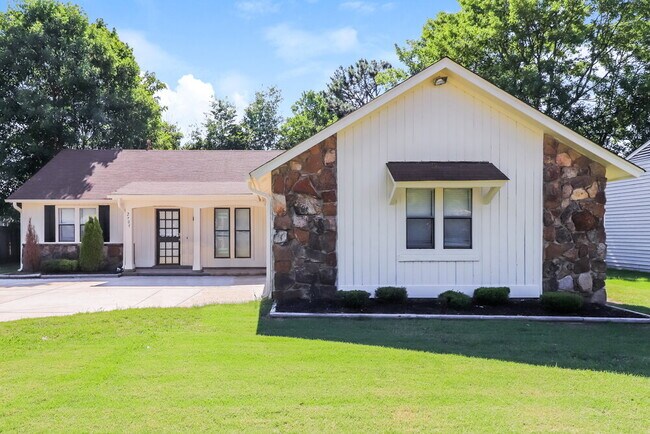 2705 Van Leer Dr