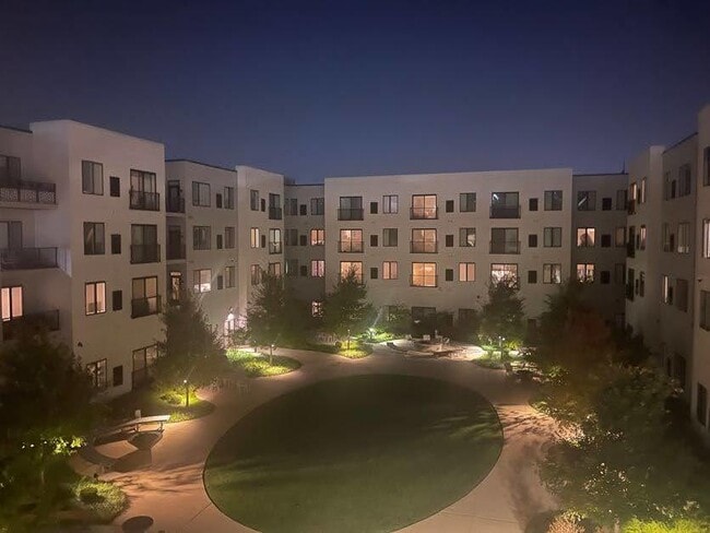 2132 City Gate Ln in Naperville, IL - Building Photo - Building Photo