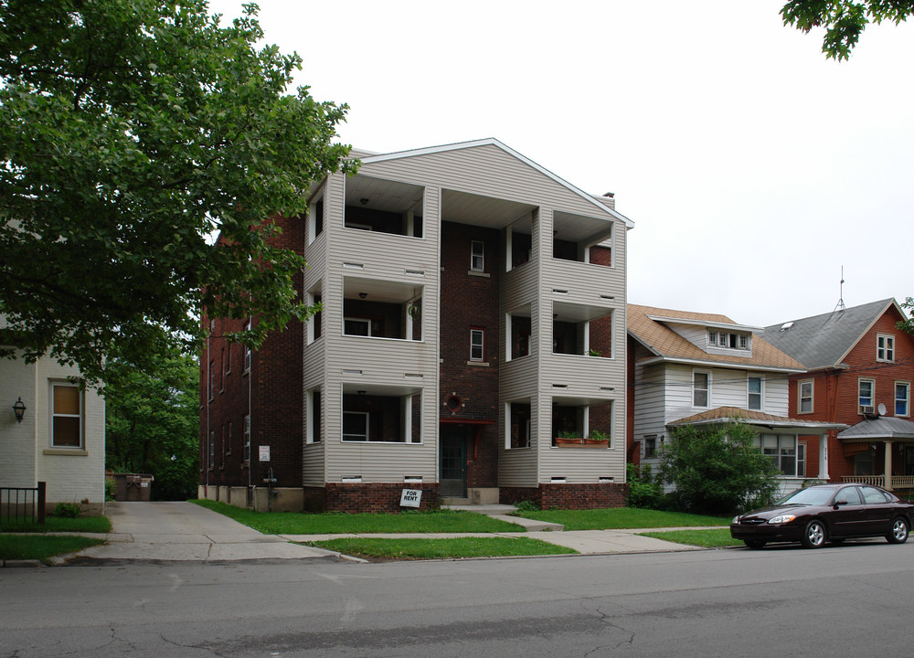 318 W Grand River Ave in Lansing, MI - Foto de edificio