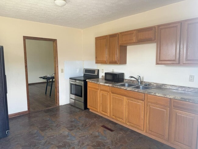 91 N Buena Vista St in Newark, OH - Building Photo - Building Photo