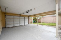 9414 Beringwood Dr in Houston, TX - Building Photo - Building Photo