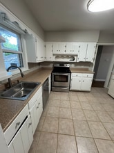 2733 Ashford Rd NE in Atlanta, GA - Building Photo - Building Photo