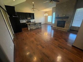 7469-7473 E Summerside Pl in Bel Aire, KS - Foto de edificio - Building Photo