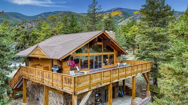 18525 Via Ponderosa Dr in Buena Vista, CO - Building Photo
