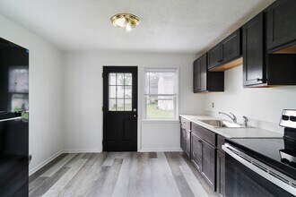 26 Midland Heights Cir in Midland, PA - Building Photo - Building Photo