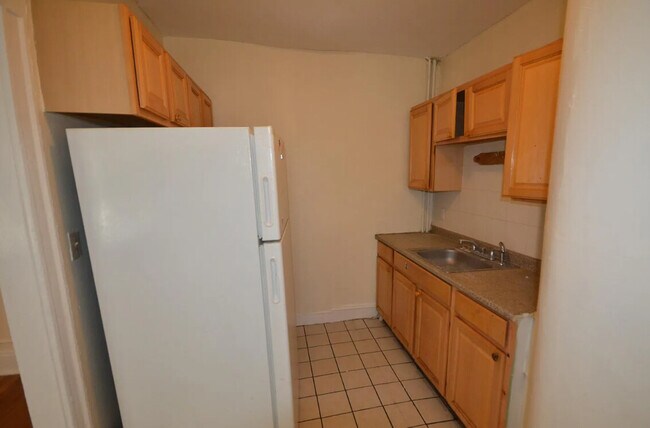 239 Kelton St, Unit #4 in Boston, MA - Building Photo - Building Photo