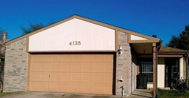 4135 Alief Village Dr photo'