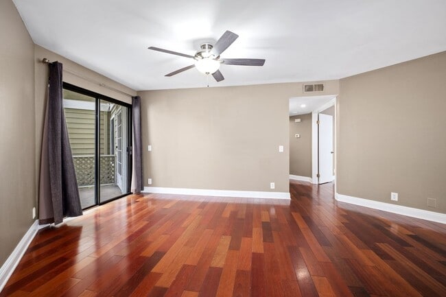 7 Oak Spring Ln in Aliso Viejo, CA - Foto de edificio - Building Photo