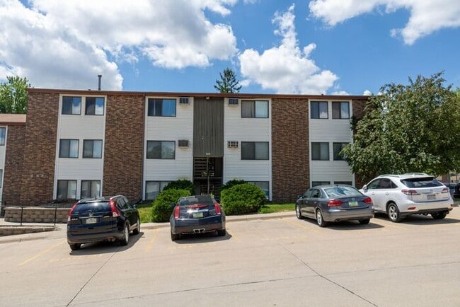 property at 910 Benton Dr