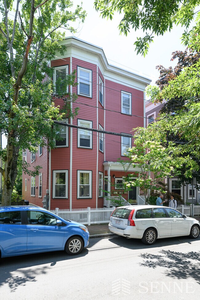 property at 39 Magnolia Ave