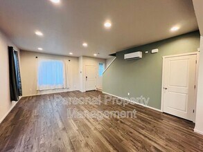 2037 NE 4 Seasons Ln in Vancouver, WA - Building Photo - Building Photo