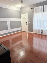 305 E Hanlon St in Tampa, FL - Building Photo