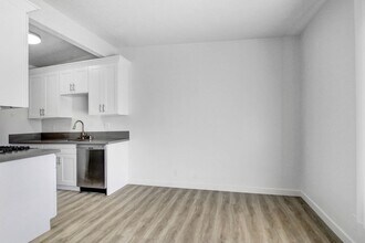 1010 Pico Blvd, Unit 10 in Santa Monica, CA - Foto de edificio - Building Photo