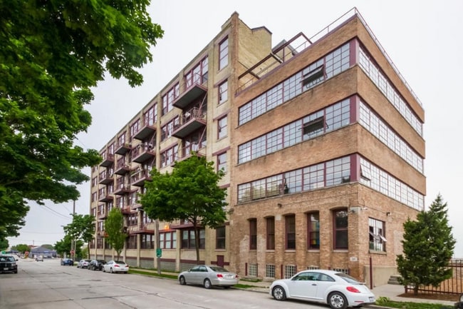 property at 215 W Maple St