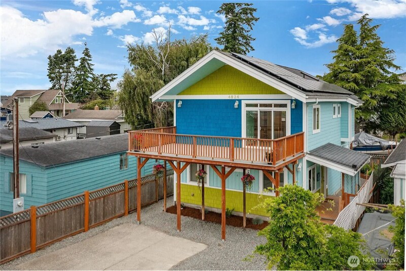 4824 Willow Dr in Blaine, WA - Building Photo