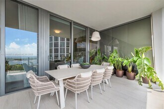 2831 S Bayshore Dr in Miami, FL - Building Photo - Building Photo