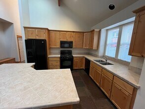 2480 NW Shields Dr in Bend, OR - Building Photo - Building Photo